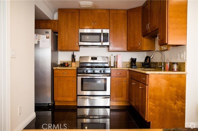 Building Photo - 744 Center Pl Unit B Rental