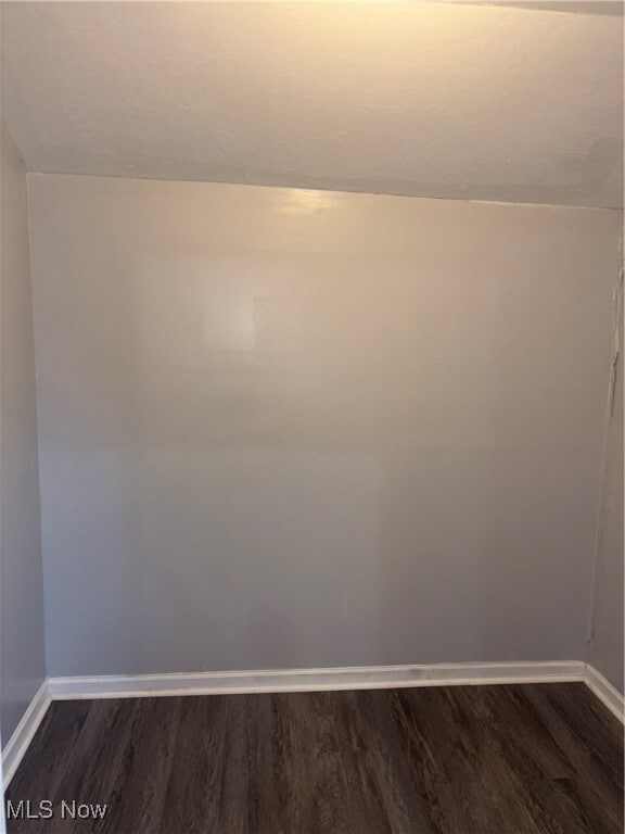 Building Photo - 3119 W 56th St Unit DOWN Rental