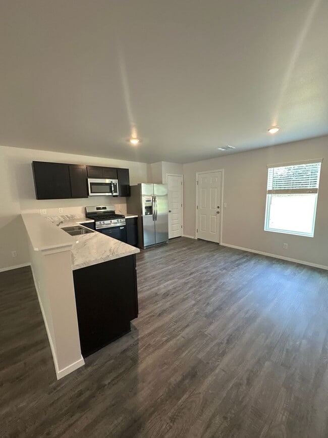 Photo - Now Pre-Leasing: Modern 3-Bedroom, 2-Bath Home in Broken Arrow — Available July 14th