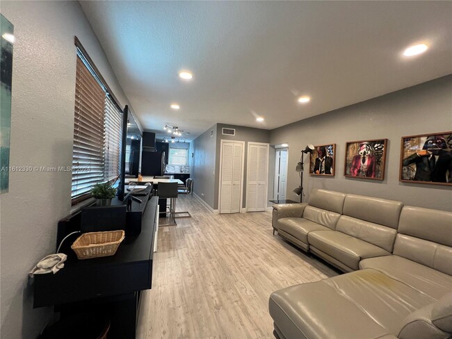 Photo - 2200 S Ocean Dr Condominio Unidad #N208