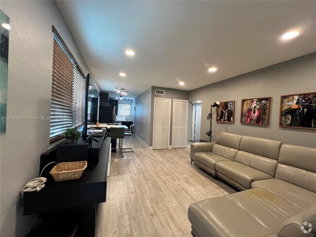 Building Photo - 2200 S Ocean Dr Unit #N208 Rental