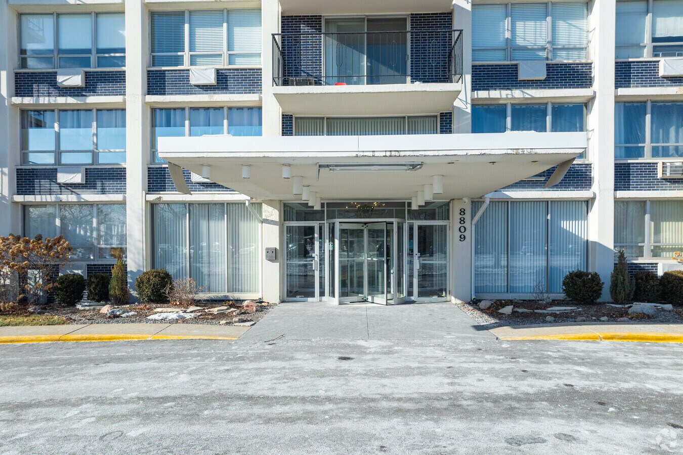 Photo - Highland Towers