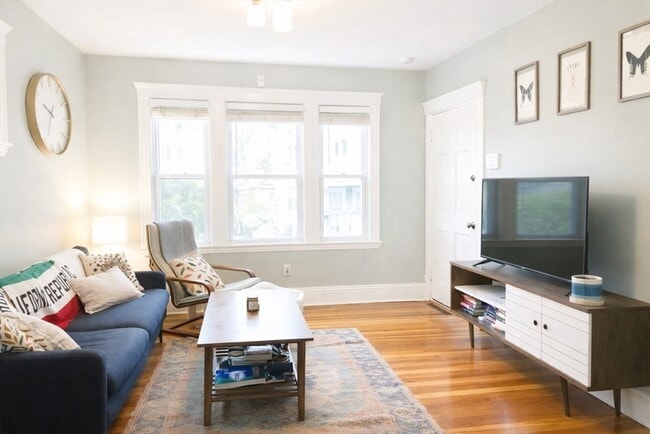 Photo - 15 Adelaide St Unit 1R