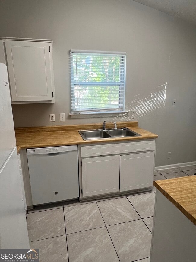 Photo - 235 W Lakemont Dr