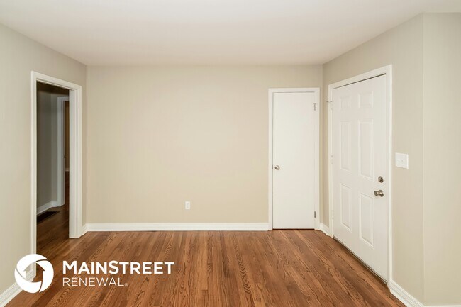 Photo - 513 Goldenrod Dr