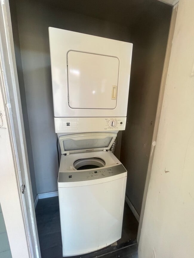 Photo - Bright 3BD Condo in Gated Community Unit 12