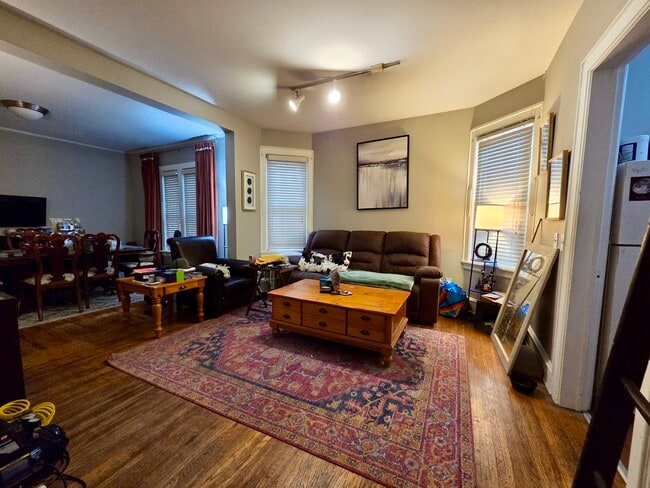Photo - 8 Brighton St Unit 1