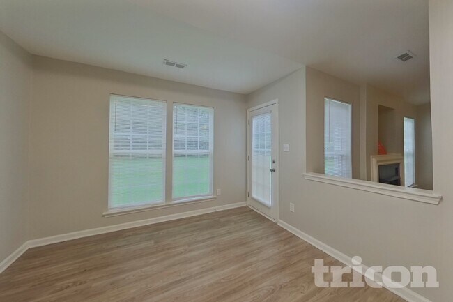 Photo - 1816 Oakdale Green Dr