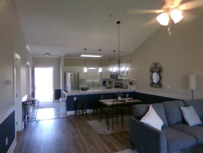 4879 Dahlia Ct