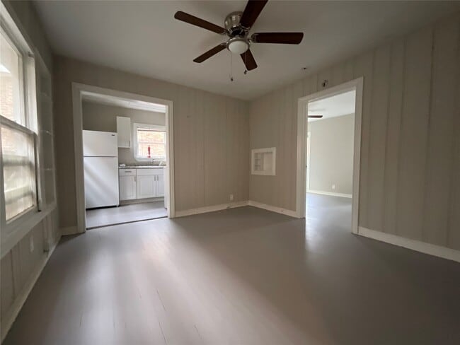 Building Photo - 2518-Grant 1/2 Street Unit D Rental