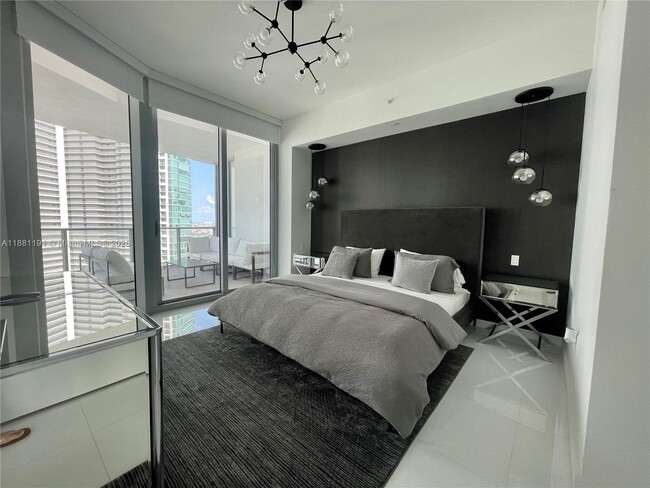 Building Photo - 851 NE 1st Ave Unit 2403 Rental
