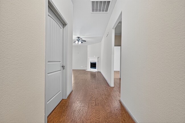 Photo - 510 Carson Ridge Dr
