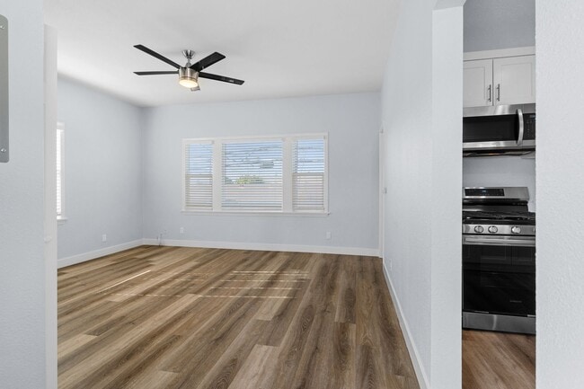 Photo - 1711 E Appleton St Apartment Unit 10