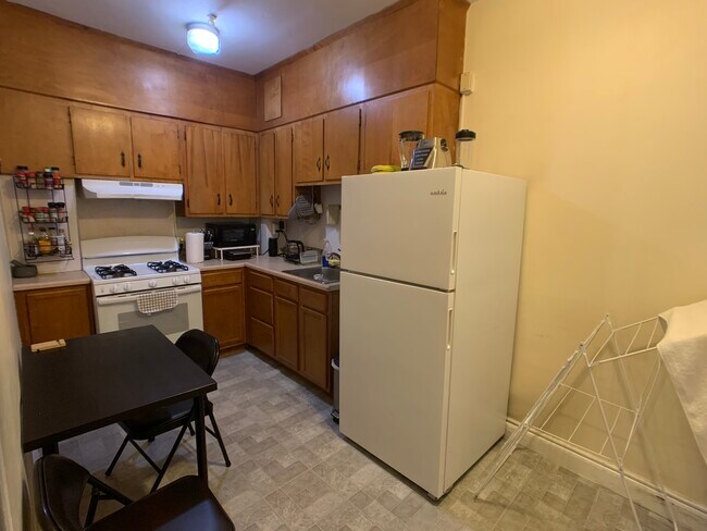 Photo - 1945 Commonwealth Ave Unidad 6