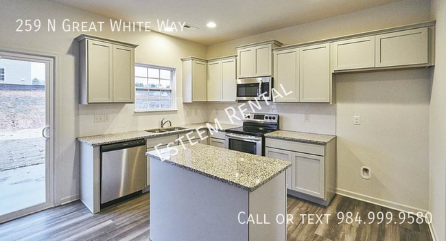 Photo - 259 N Great White Way