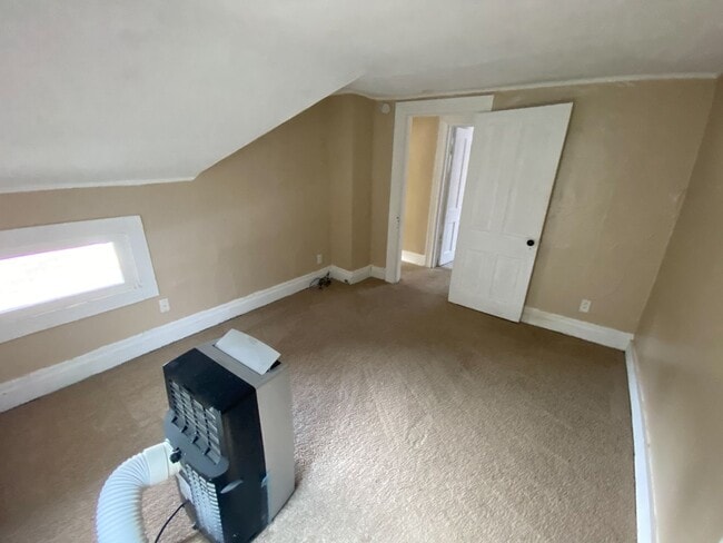 Photo - 3 Bedroom House On Stadium!