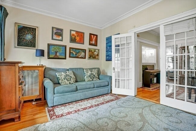 Photo - 10 Radcliffe Rd Unit 1