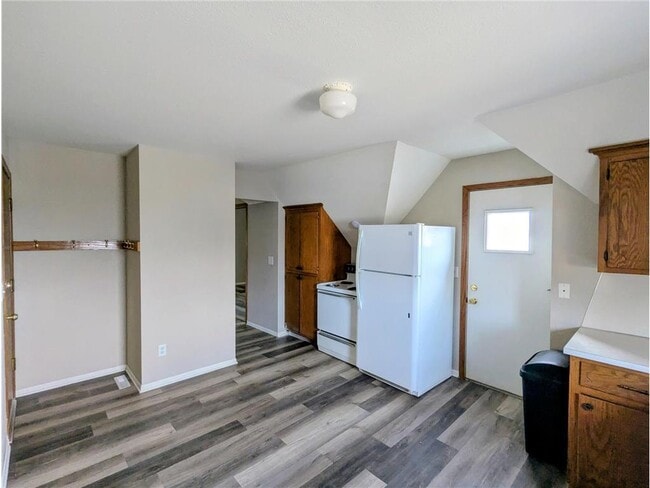 Photo - 825 Jessamine Ave E