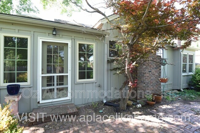 Photo - 4300 W 111th Terrace