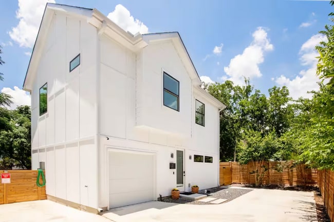 Photo - 119 Dumoulin Ave Townhome