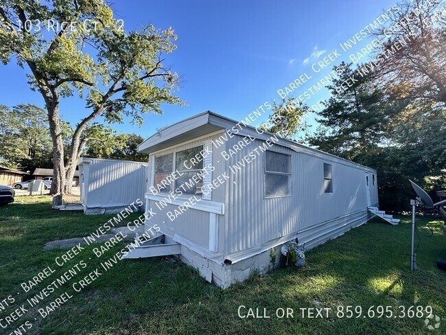 Building Photo - 2-Bed 1-Bath Trailer Rental