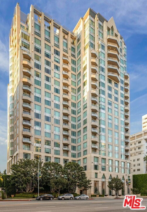 Building Photo - 10727 Wilshire Blvd Unit 1904