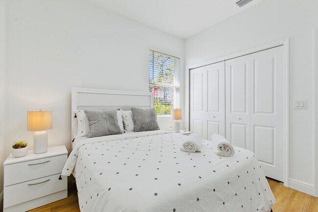 Photo - 5259 Wentworth Rd