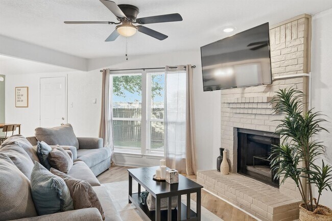 Photo - 2162 E Arkansas Ln