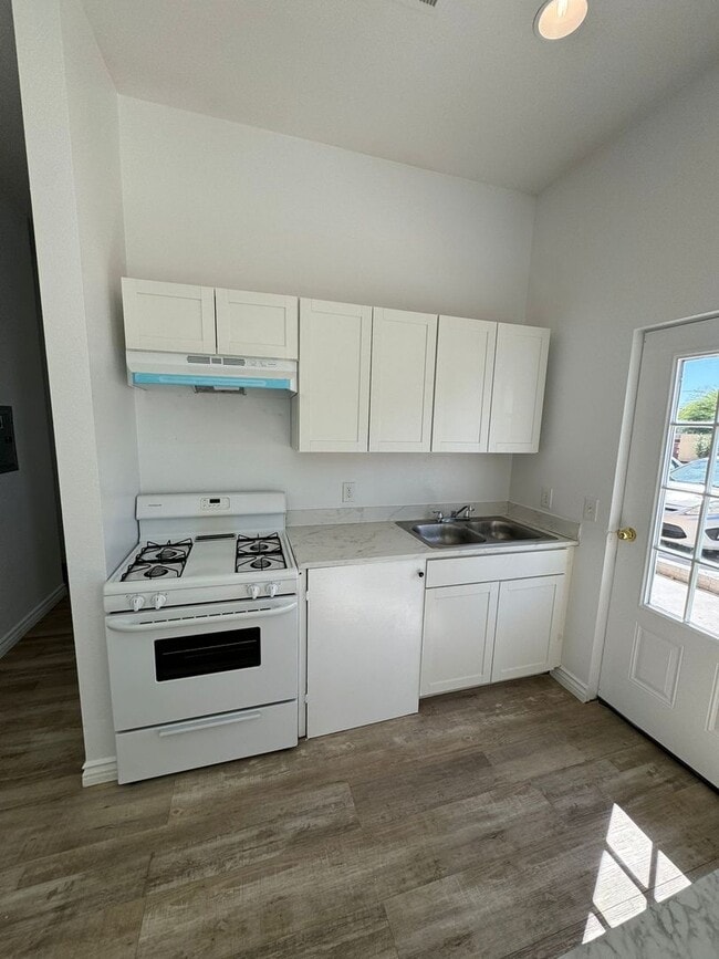 3760 E Calle De Carlos Unit 01