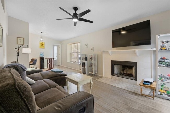 Photo - 14733 Norwood Oaks Dr Unit 201