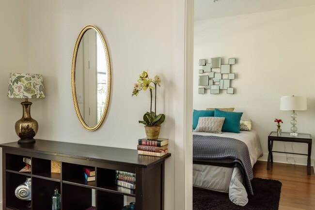 Photo - Meridia Main Station