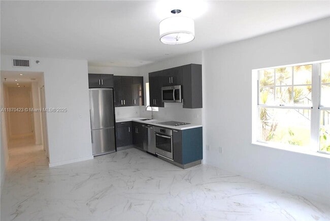 Building Photo - 1255 Pennsylvania Ave Unit 101 Rental