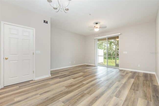 Photo - 1125 Grantham Dr