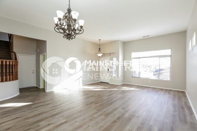 Photo - 5334 W Bowker St