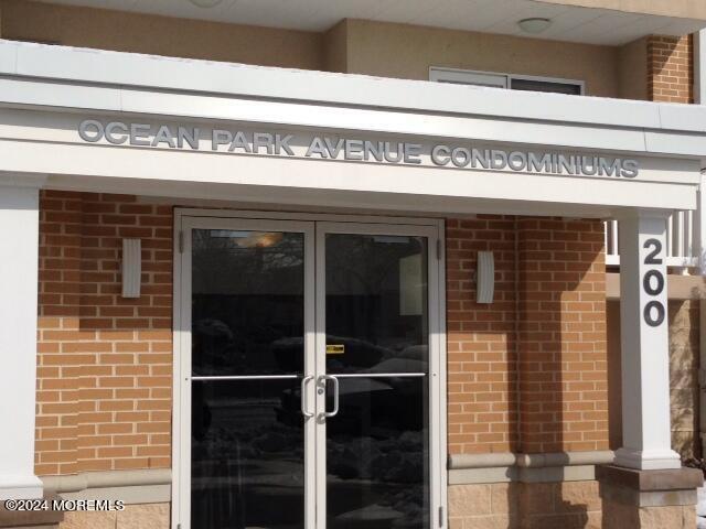 Building Photo - 200 Ocean Park Ave Unit 1C