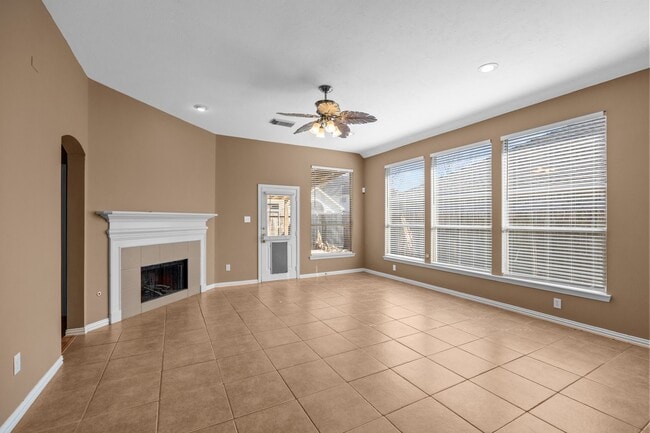 Photo - 7206 Hollow Field Ln