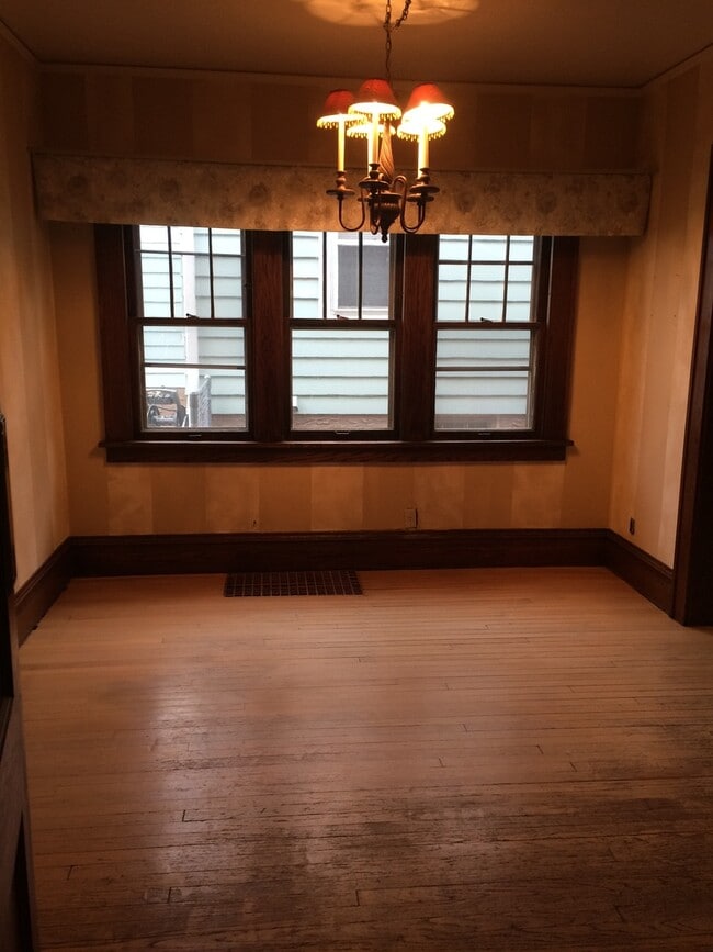 Photo - 918 S 1st Ave Unit 918 S 1st main floor apt