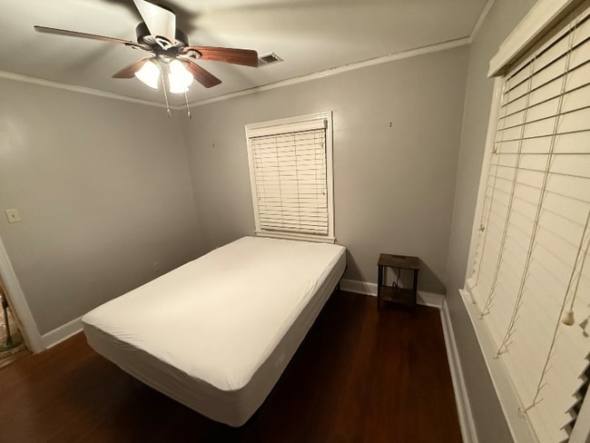 Photo - 2766 Union Ave