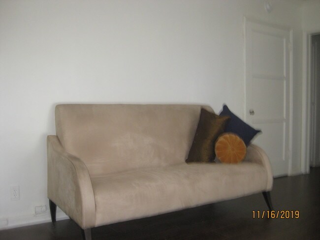 Photo - 4251 Degnan Blvd Unit #3