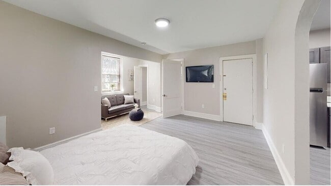 Studio- Living Area - Lennox Apartments