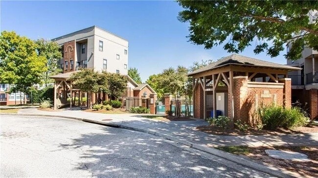 Building Photo - 898 Oak St SW Unit 1307