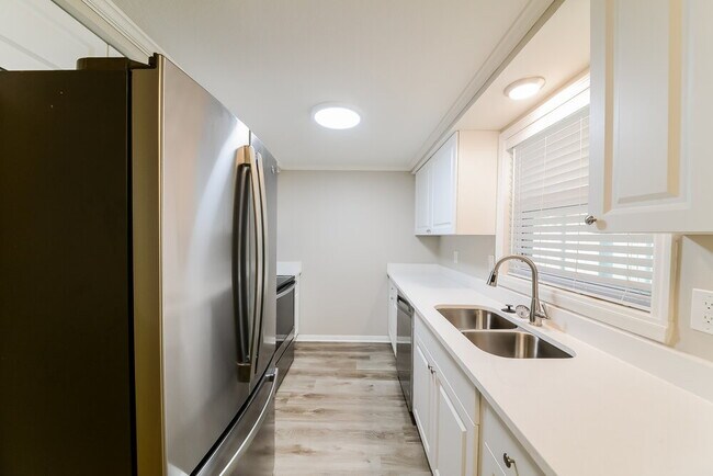 Photo - 5009 Silk Oak Dr