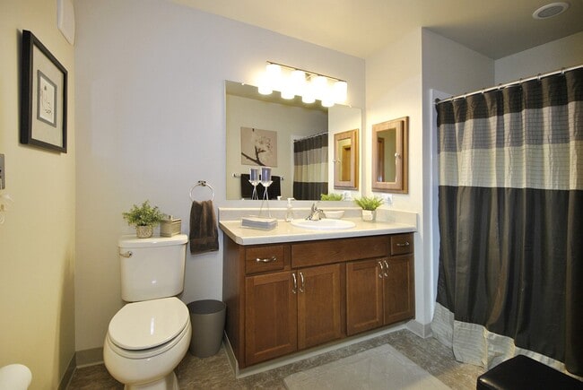 Photo - 3215 W Mt Hope Ave Unidad #3215