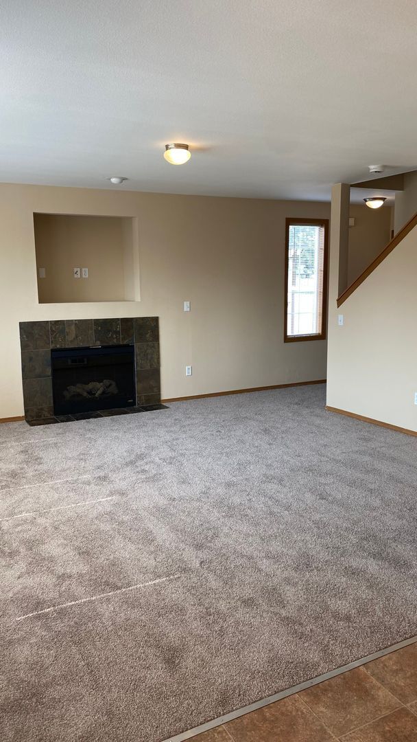 CFC (Russell)Spanaway Duplex Unidad 102 167th St. E Rental Spanaway