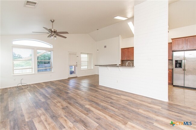 Photo - 7003 Osbaldo Dr