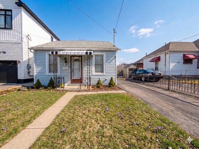 Photo - 70 Poulette St