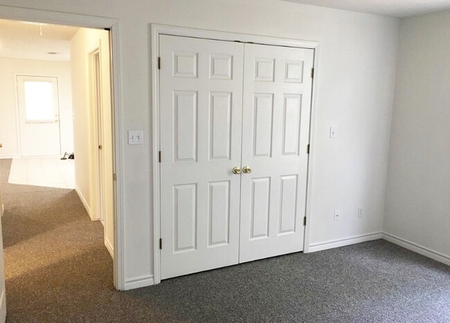 Photo - 320 N 8th St Townhome