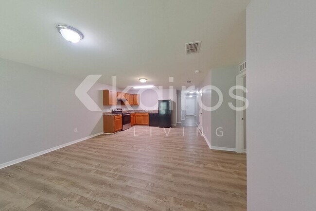 Photo - 2103 Roosevelt Ave