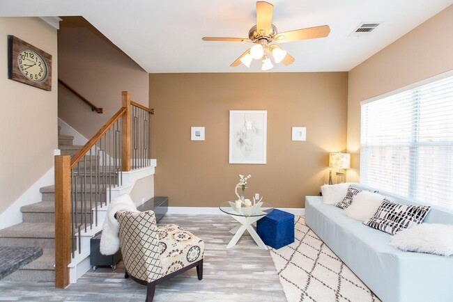 Photo - 1700 Perez St