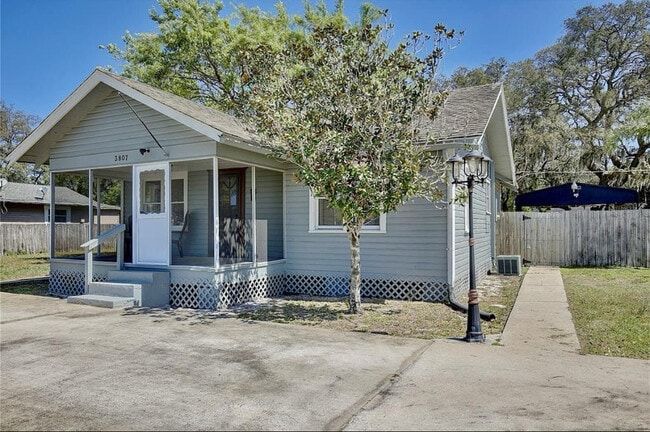 Photo - 3807 S Sanford Ave Casa